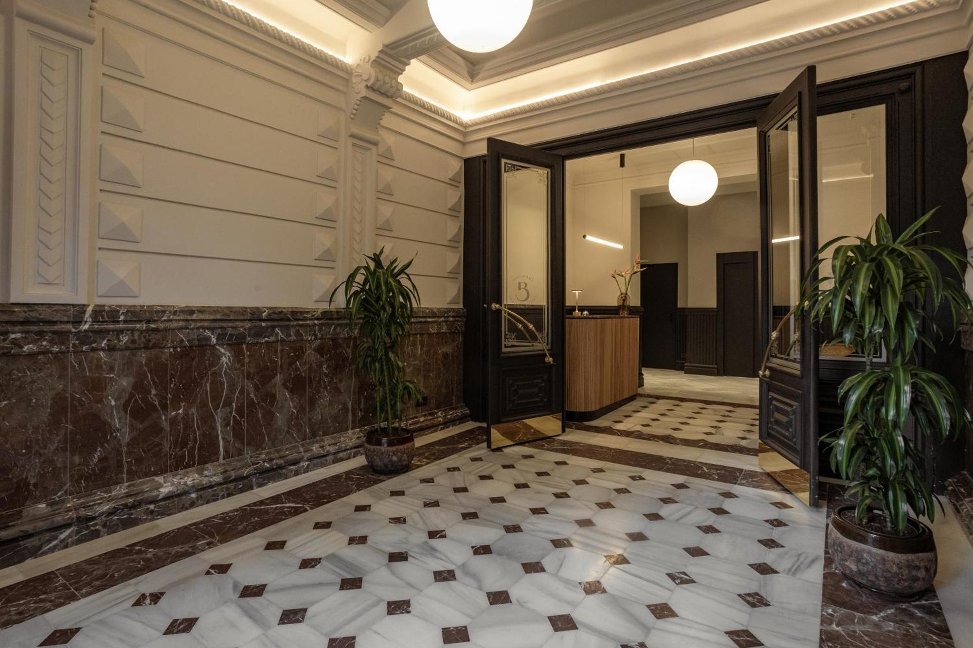 Batimont Suites & Apartments Bilbao Exterior photo